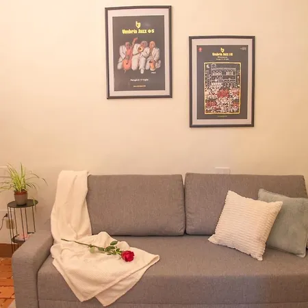 Millennial Walls Elegant Relax In Center *