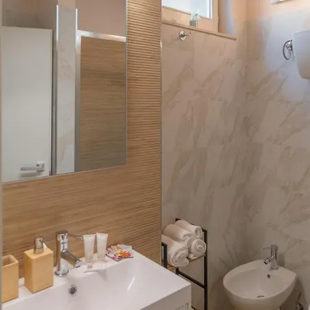 Millennial Walls Elegant Relax In Center Apartamento *