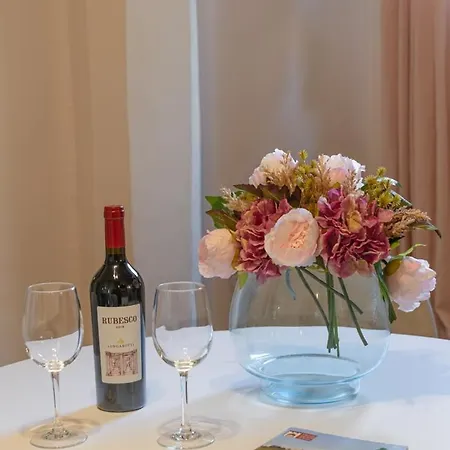 Millennial Walls Elegant Relax In Center Apartamento Perugia