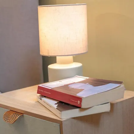 Millennial Walls Elegant Relax In Center Apartamento