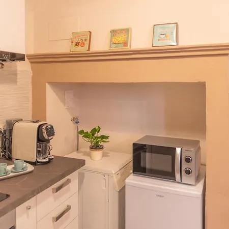 Millennial Walls Elegant Relax In Center